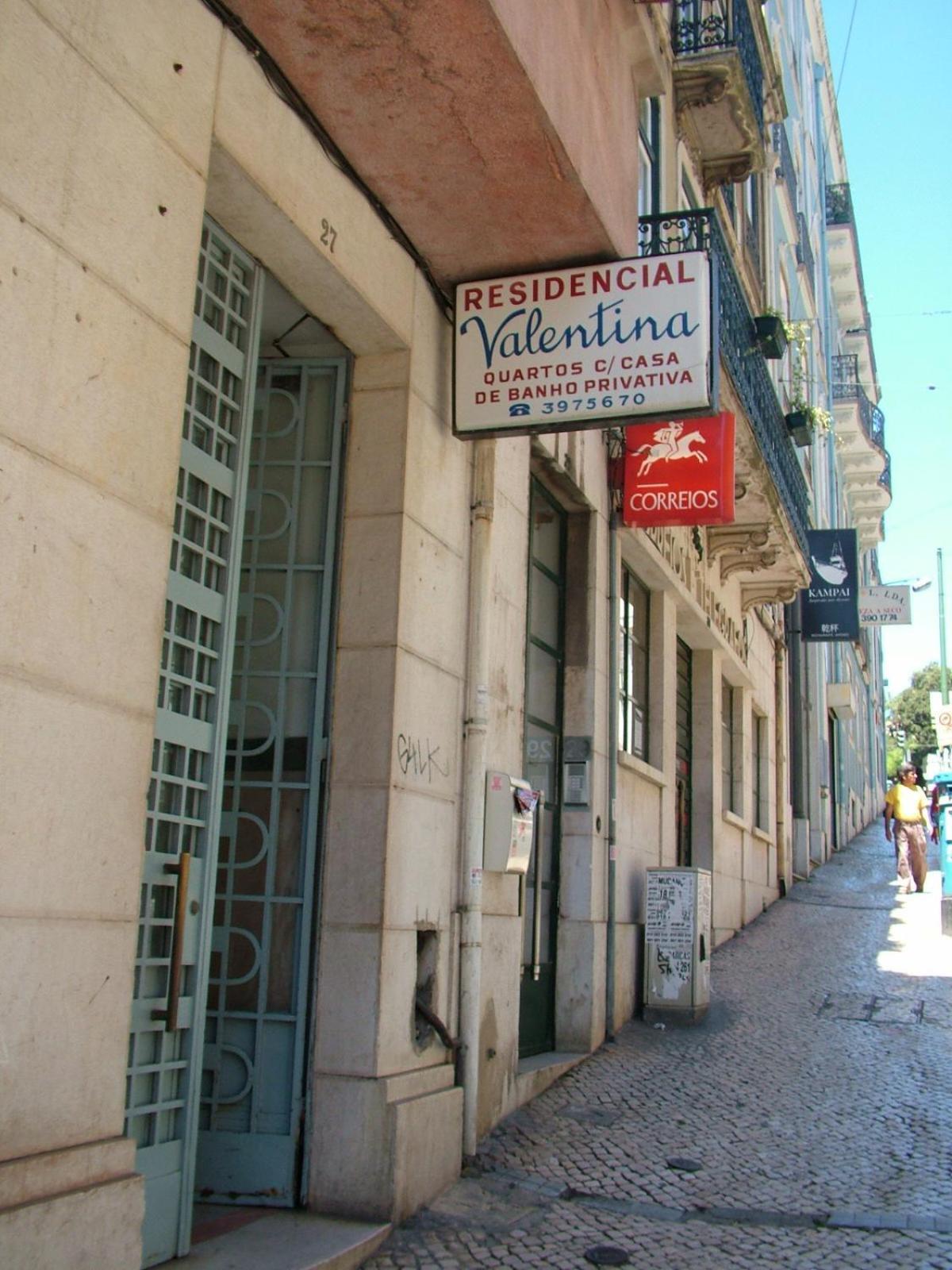Residencial Valentina Ξενοδοχείο Lisboa Εξωτερικό φωτογραφία Residential building in Porto Alegre